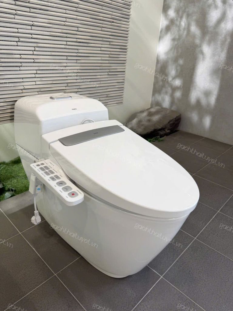 Bàn cầu một khối Dòng S400 kết hợp Nắp điện tử INAX mã AC-1032+CW-H20VN