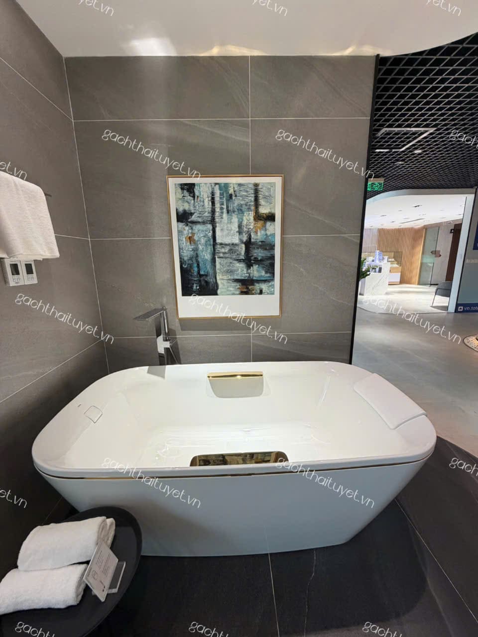 Bồn tắm đặt sàn NEOREST ToTo mã PJY1886HPWMGE
