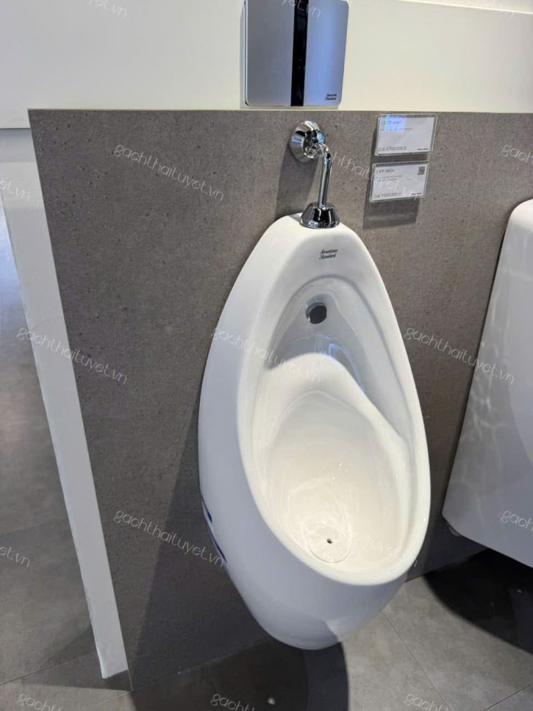 Bồn tiểu Nam treo tường CONTOUR INAX mã 6737-AWT