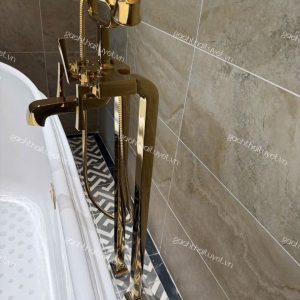 Vòi xả bồn đặt sàn kèm sen tắm mã DM209CF