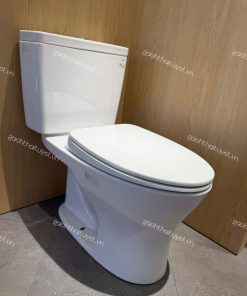 Bàn cầu hai khối nắp đóng êm ToTo mã CS735DT10