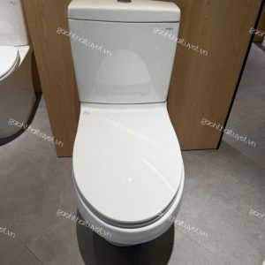 Bàn cầu hai khối nắp đóng êm ToTo mã CS948DT10